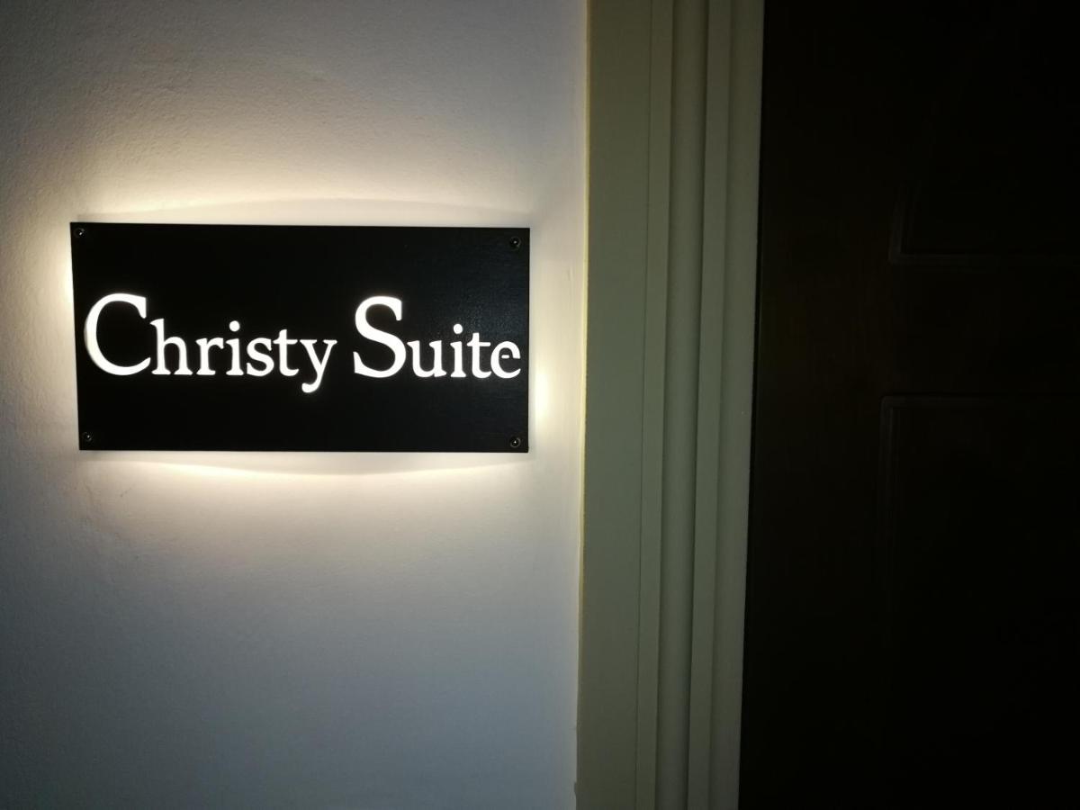 Christy Suite Elegante Appartamento Nel Centro Storico Di אנזיו מראה חיצוני תמונה