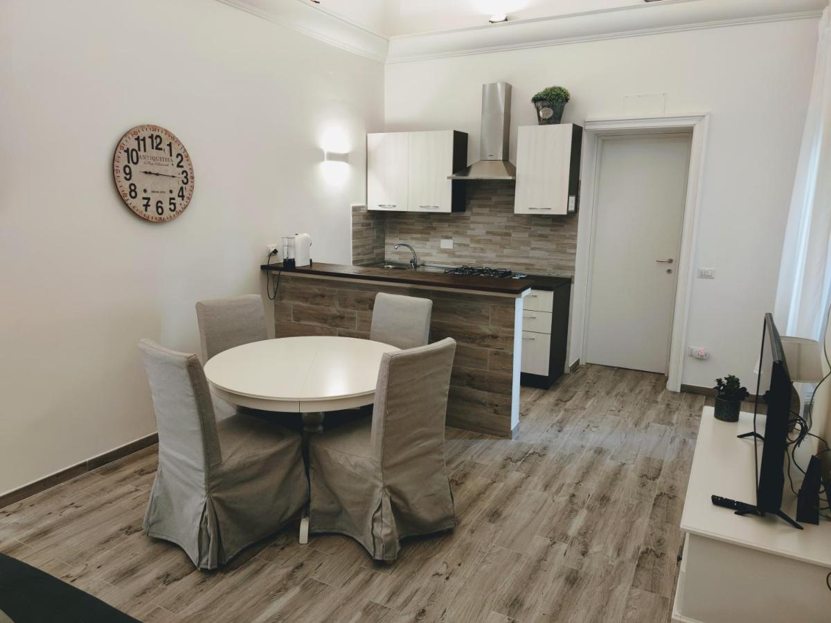 Christy Suite Elegante Appartamento Nel Centro Storico Di אנזיו מראה חיצוני תמונה