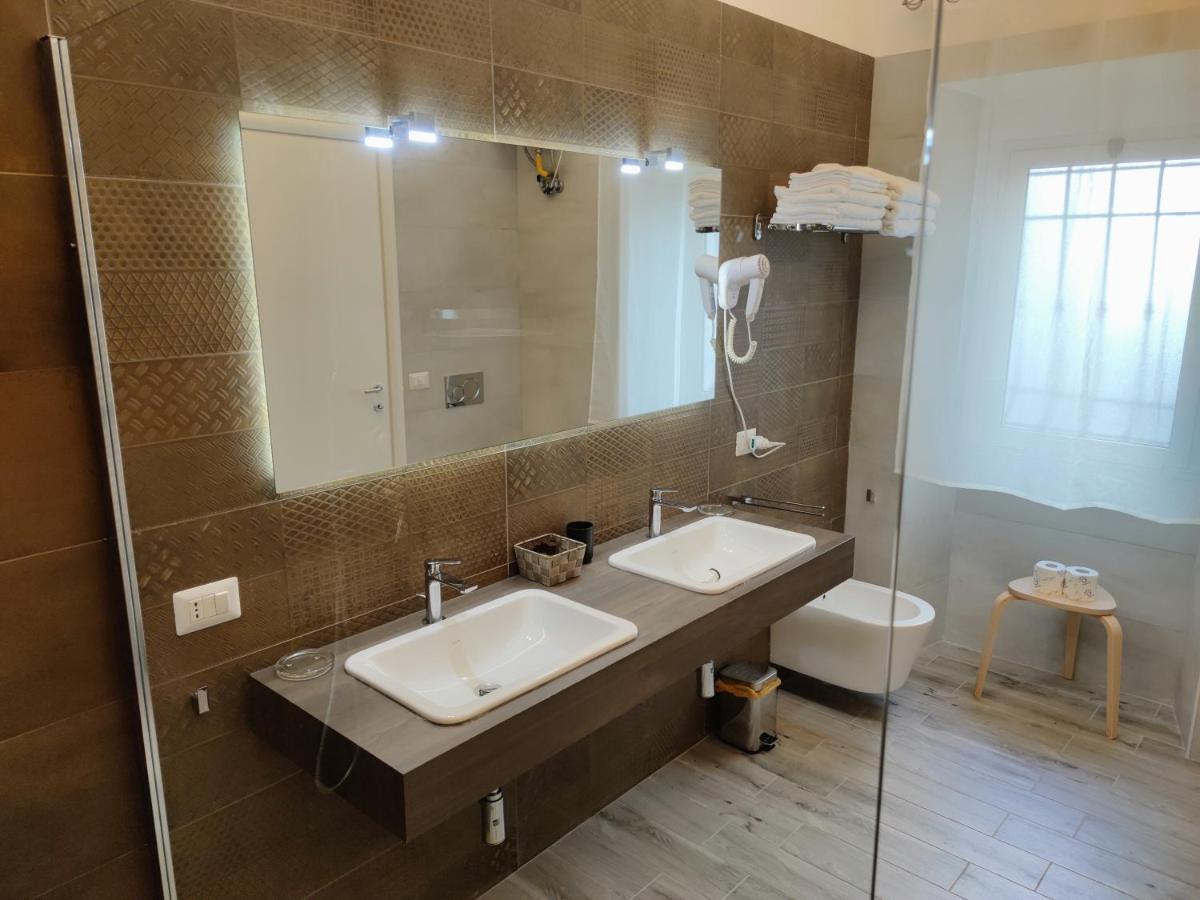 Christy Suite Elegante Appartamento Nel Centro Storico Di אנזיו מראה חיצוני תמונה